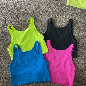 Lululemon power pivot tanks